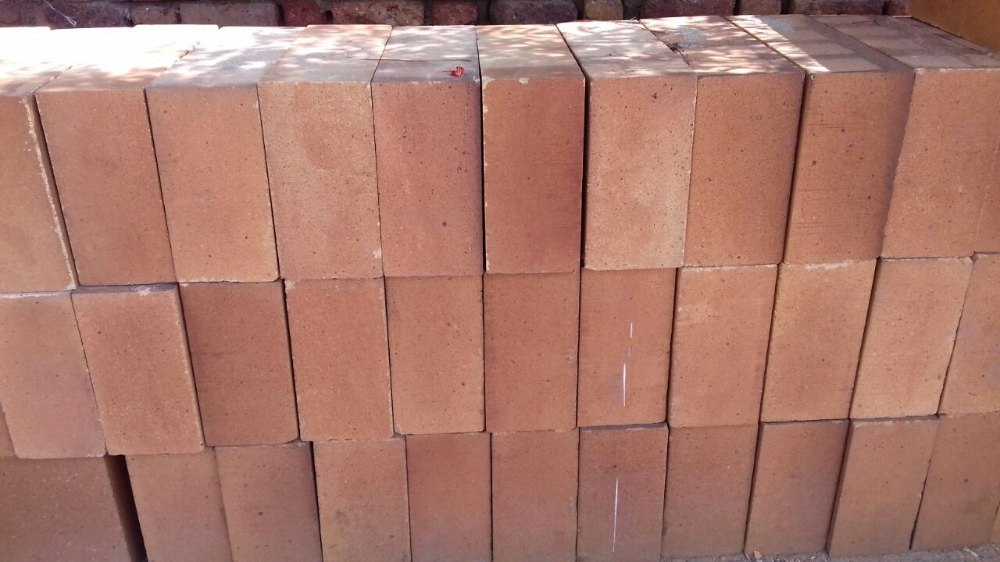 Buy Red Fire Bricks Online: Perfect for High-Heat Applications