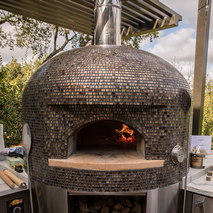 Best Pizza Oven Tiles for Your Outdoor Kitchen: Top Materials & Designs