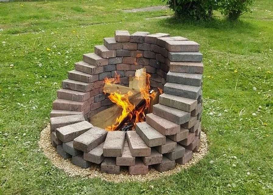 How Many Bricks to Make a Fire Pit? Find the Right Amount!