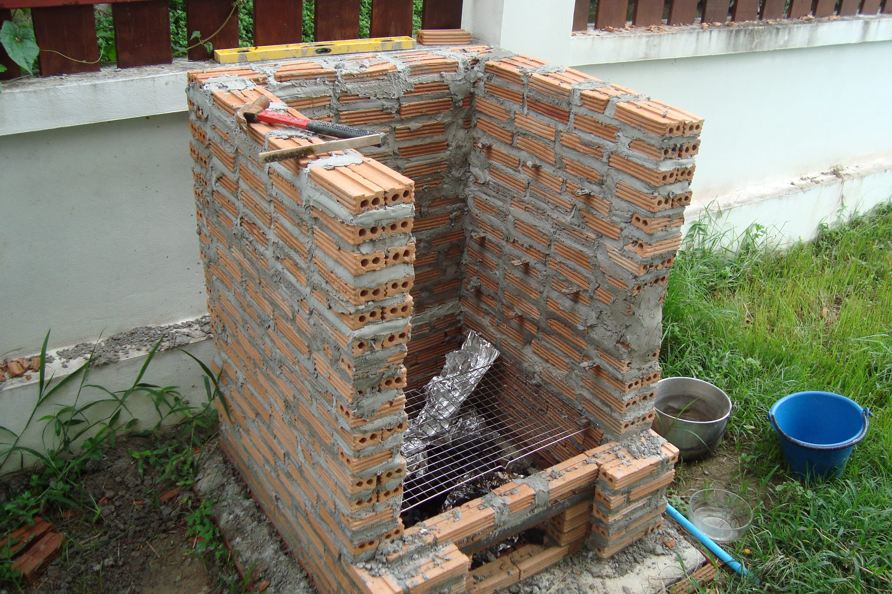 How to Build a DIY Brick Smoker (Best Design for Beginners)