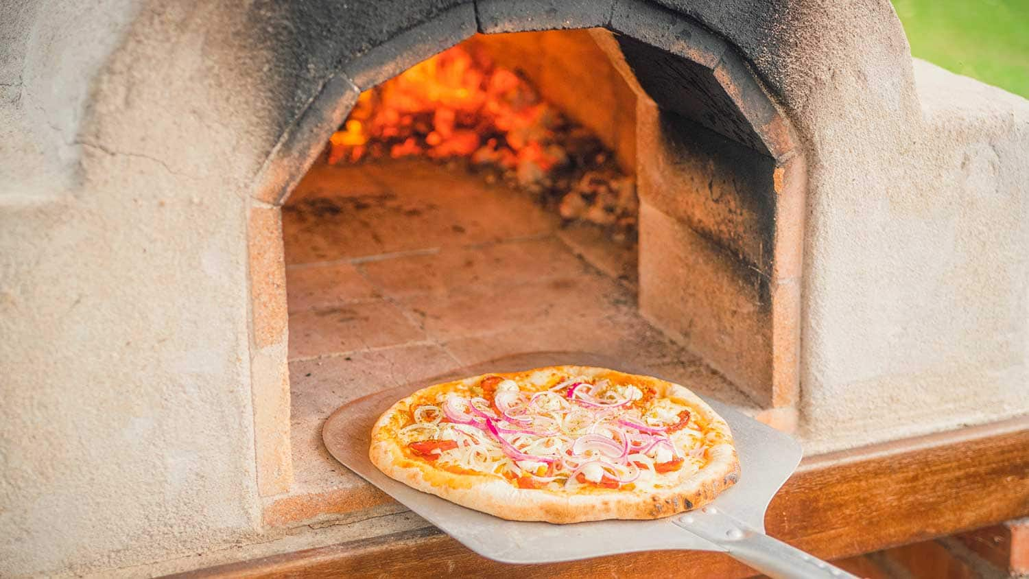 DIY Brick Pizza Oven: This Easy Guide Will Help You Make Restaurant-Quality Pizza at Home!