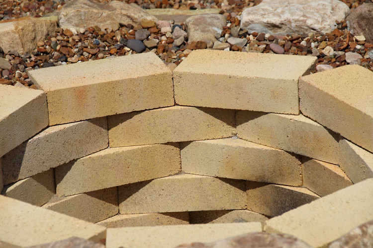 Understanding Kiln Bricks: What Materials Go Into Making Them?