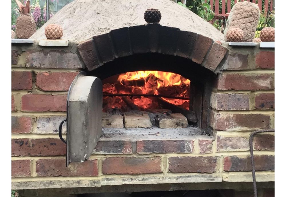 How to Use a Brick Oven Pizza Oven: Your Simple Guide!